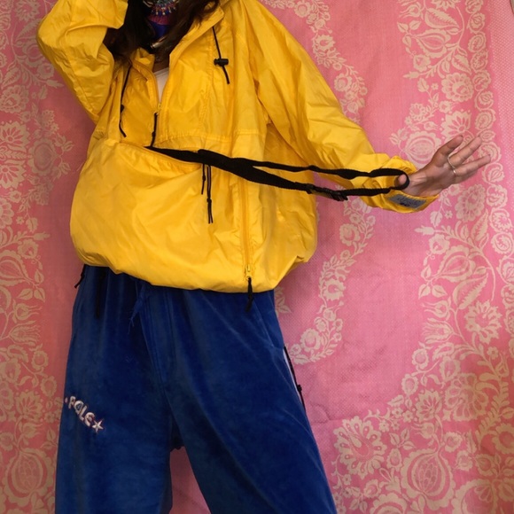 Rain coat. - Picture 4 of 4